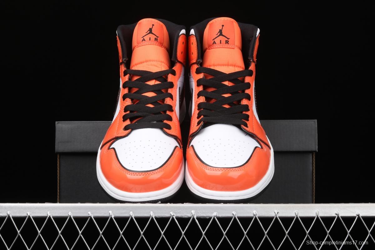 Air Jordan 1 Mid lacquered leather white orange Zhongbang basketball shoes DD6834-802