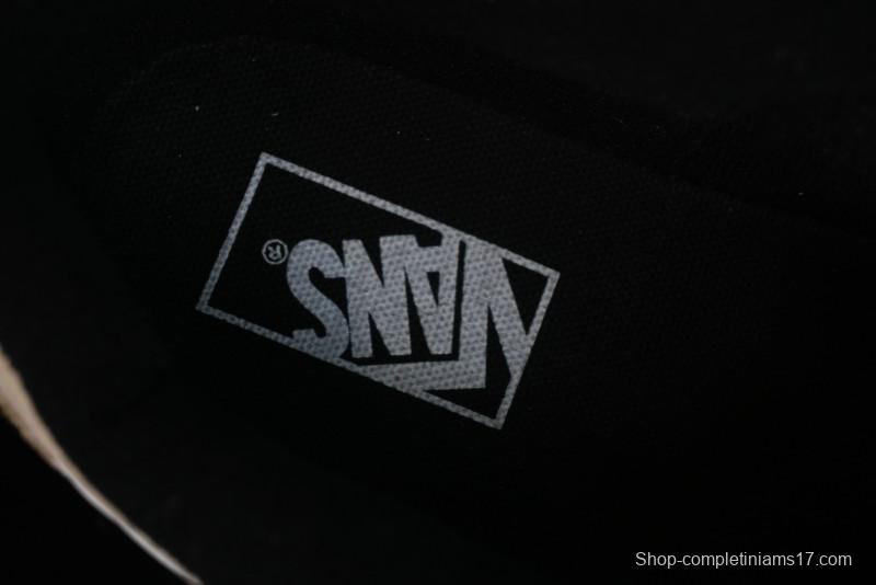 Vans Classics Knu Skool Retro Chunky Tongue Skate Shoes in Black/Brown - VN000CP6BXC