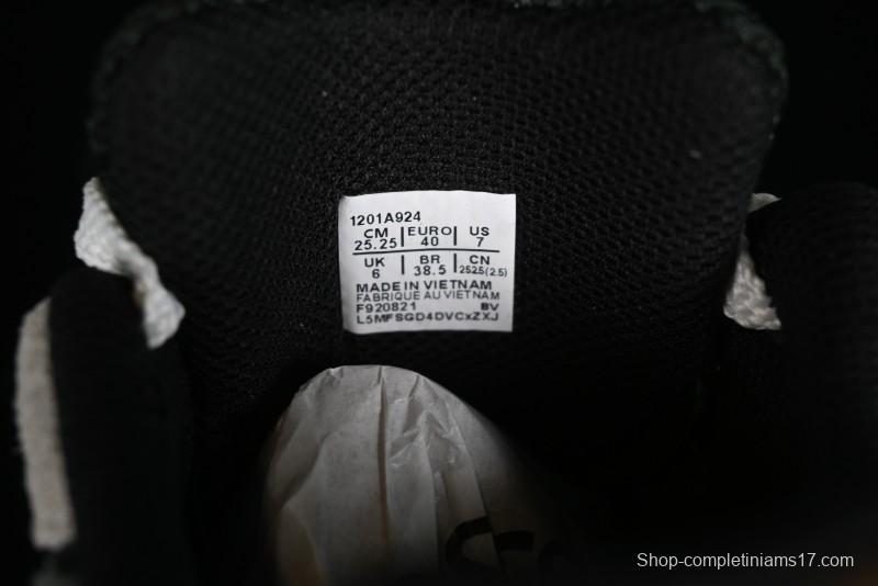 Asics Tiger GEL-1130 Low-Top Retro Running Shoes with GEL Cushioning and Durable Outsole - 1201A924-300