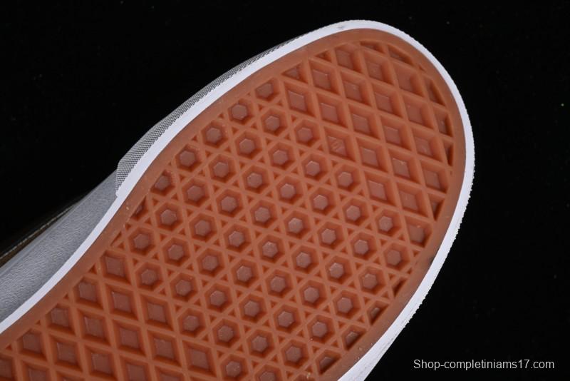 Vans Classics Knu Skool Retro Sneakers with Enlarged Toe and Thickened Trim - VN0009QCLC5