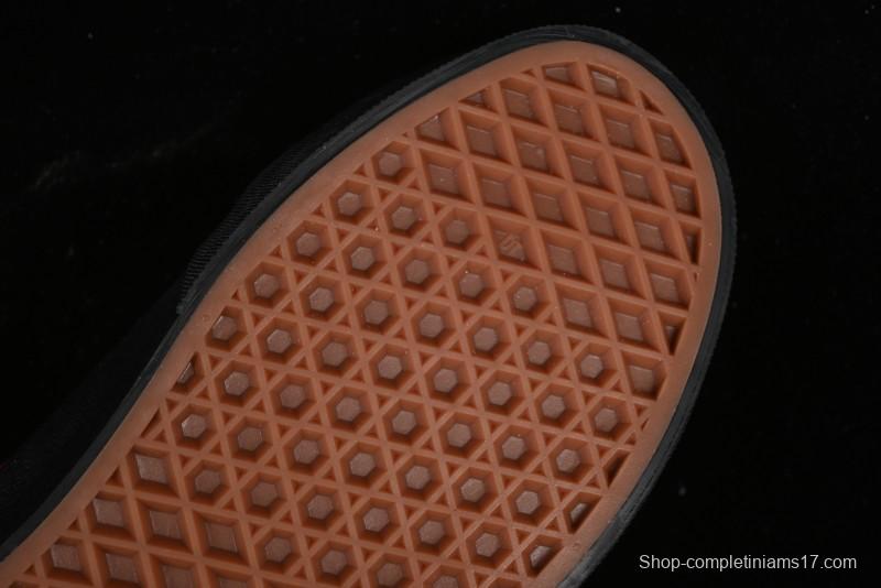 Vans Knu Skool High Street American Retro Canvas Skate Shoes in Black Red - VN0009BCRTU