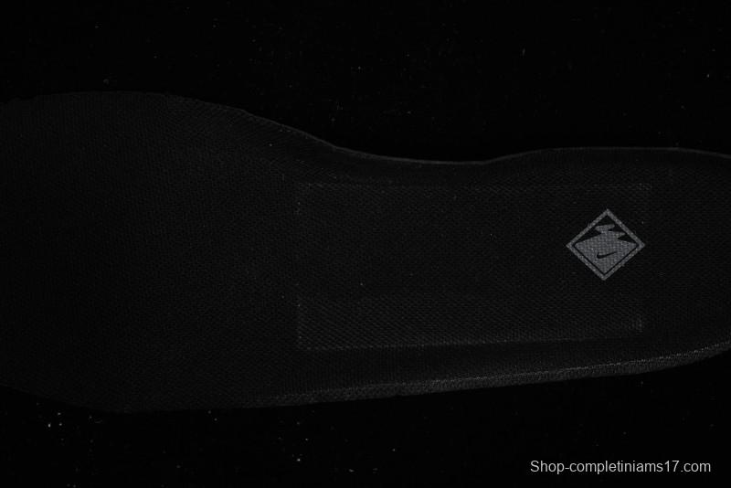 Nike Air Humara Retro Trail Running Shoes with 1990s Outdoor Style - 924464-001