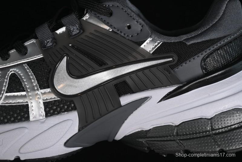 Nike V2K Runtekk 3XL Retro Low-Top Running Shoes with Shock Absorption and Anti-Slip Design - FD0736-005