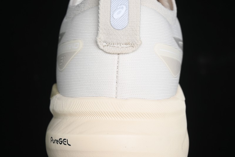 Asics Gel-Kayano 31 Running Shoes with GEL Cushioning and FLYTEFOAM BLAST Technology - 1011B995-200