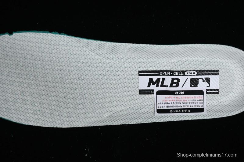 MLB Chunky Liner Basic New York Yankees Thick Sole Casual Sneakers with 6cm Height Increase - 3ASXCA12N43RDS