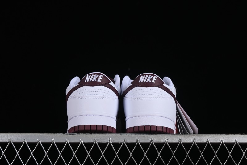 Nike SB Dunk Low White Red Colorway Low-Top Casual Skateboarding Shoes - DV0831-102