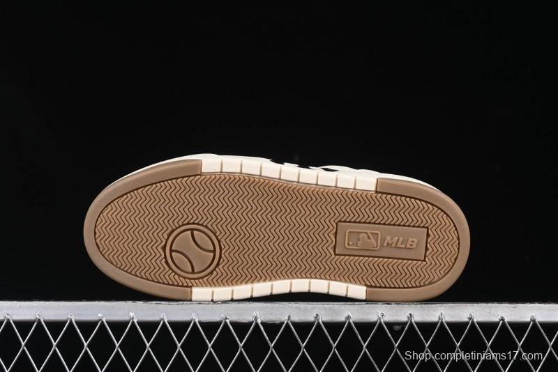 New York Yankees Chunky Liner Mid Denim Monogram Platform Sandals - 3ASXCA12N50IVS