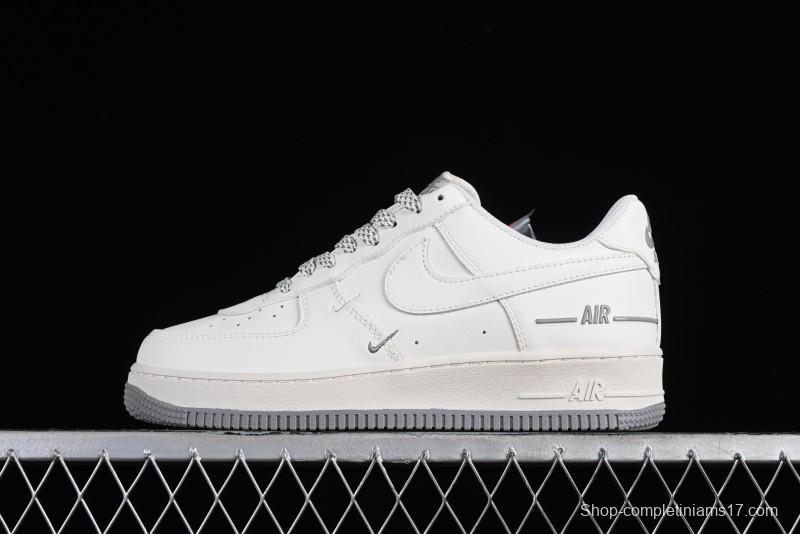 Nike Air Force 1 '07 Low Casual Sneakers with 3M Reflective Details and Full-Length Air Cushion - CJ1379-603