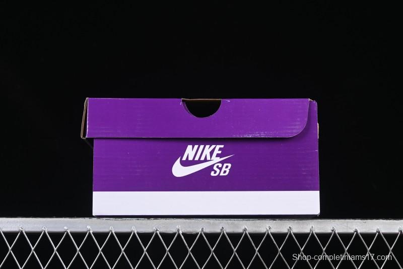 Nike SB Dunk Low Premium Skateboarding Shoes in Black and White - FN5880-001