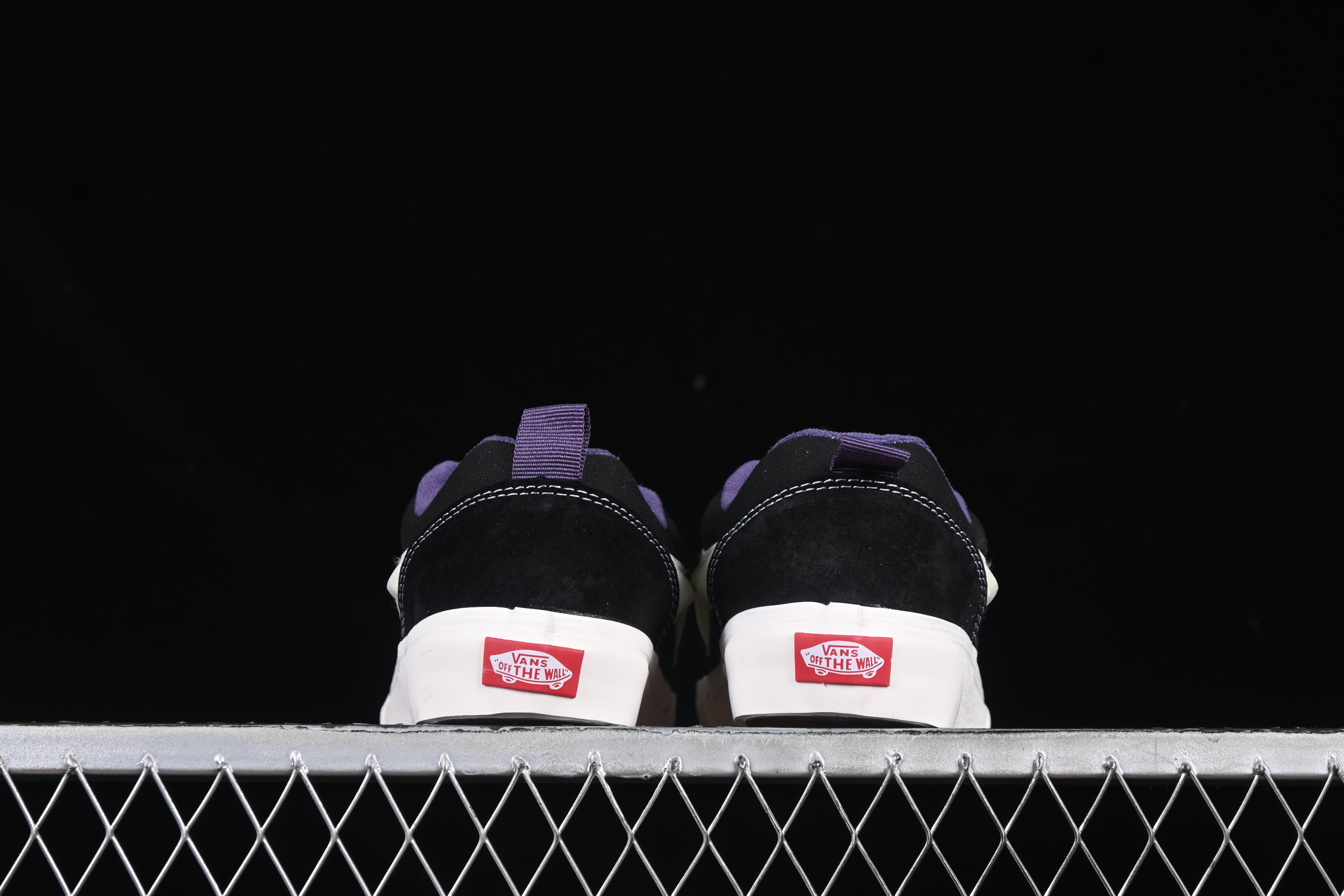 Vans Knu Skool Low Top Retro Chunky Sneakers - VN000D6CB5P