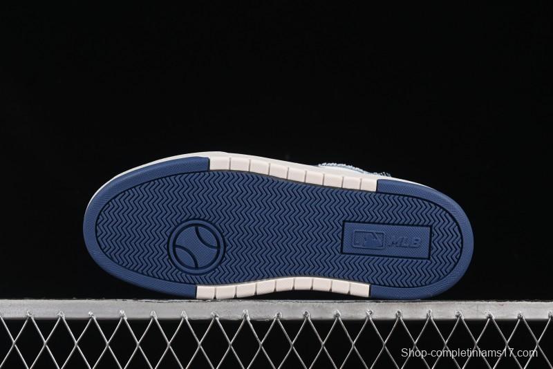 New York Yankees MLB Chunky Liner Lightweight Platform Sneakers with Hook and Loop Closure - 3ASXV015N50BLS