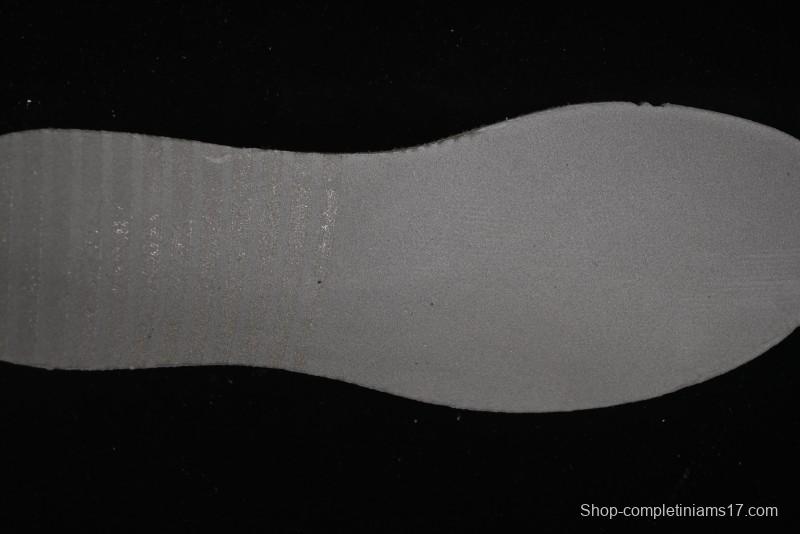 Nike V5 RNR Millennium Classic Retro Running Shoes with Foam Midsole - HQ7901-102