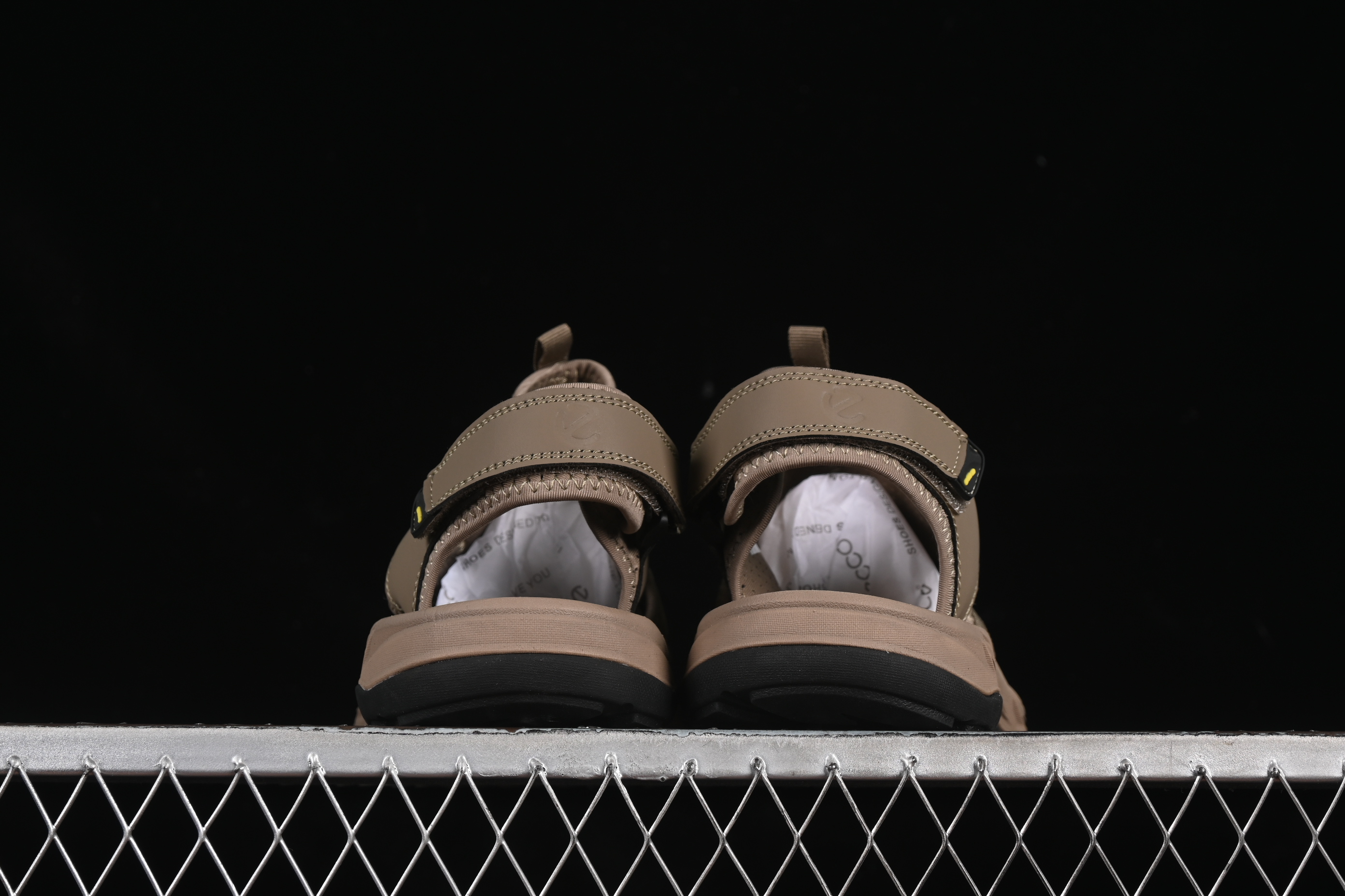 ECCO Off Trail Series Outdoor Sport Toe-Covering Leisure Sandals - 68936801003