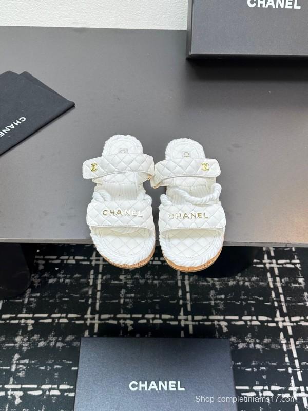 2025 Slippers Chanel White Quilted Fabric Cork Sole LY00250
