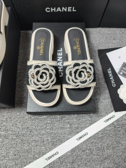 2025 Slippers Chanel Black White Crochet Sandal