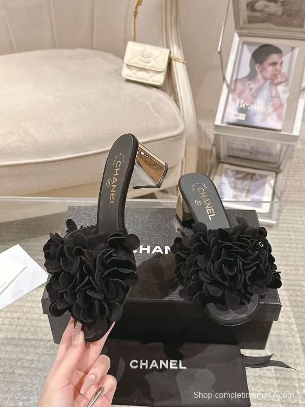 2025 Women Chanel Black Leather Slippers Floral B2032-2