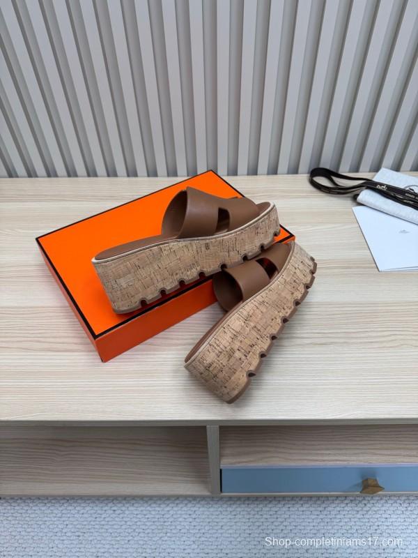 2025 Women Hermès Brown Leather Slippers KFY00280