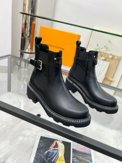2024 Women Louis Vuitton Black Leather Ankle Boots MJ00310