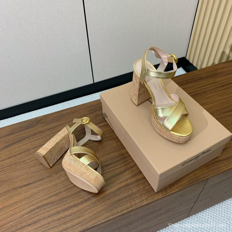 2025 Women Gianvito Rossi Gold Leather Platform Sandals KFY00320