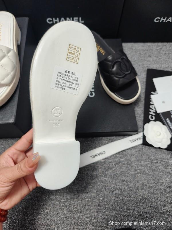 2025 Slippers Chanel Black Leather Slippers