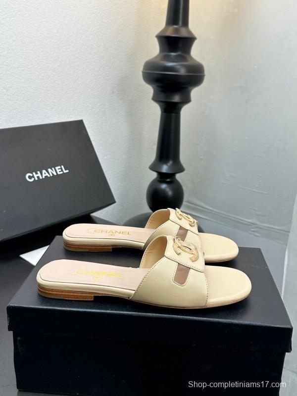 2025 Slippers Chanel Beige Leather Slippers