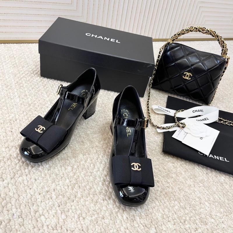 2025 Women Chanel Black Patent Leather Mary Jane Bow KFY00310