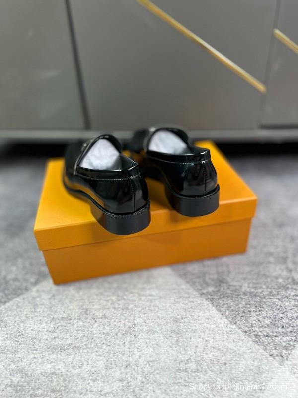 2024 Men Louis Vuitton Black Leather Loafer MJ00290