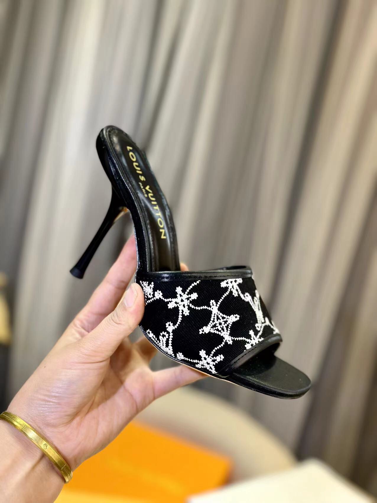 2025 Women Louis Vuitton Black White Embroidered Leather High Heel LY00250