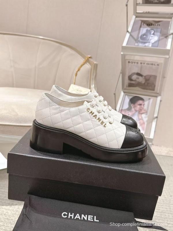 2025 Women Chanel White Black Leather Sneakers