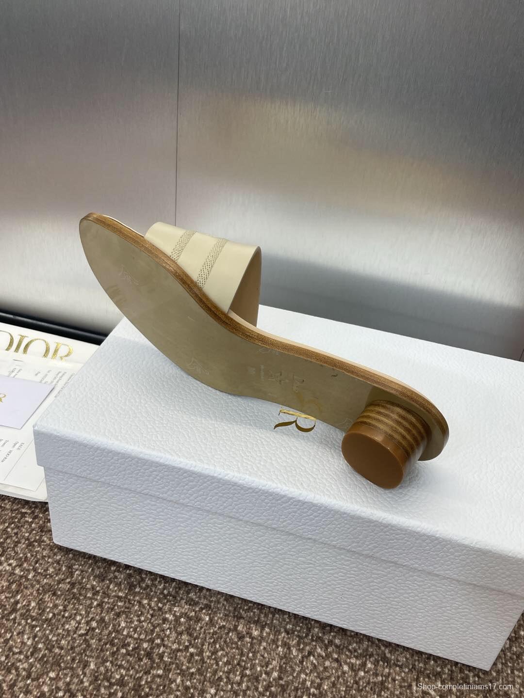 2025 Women Dior Beige Leather Slippers Embroidered KFY00300