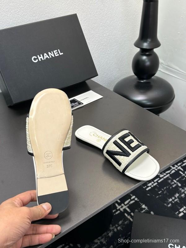 2025 Women CHANEL White Black Canvas Slippers