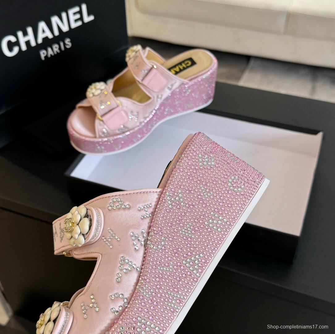 2025 Slippers Chanel Pink Leather Wedge Sandals LY00330