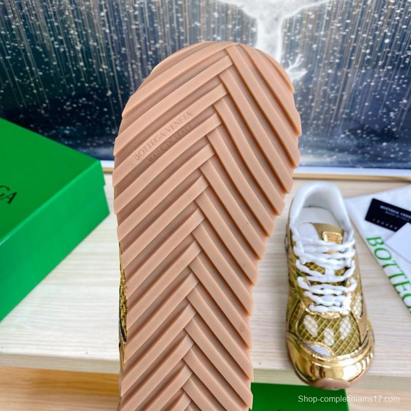 2025 Unisex Bottega Veneta Gold Lightweight Mesh Runner Sneakers Geometric Rubber Sole LY00310