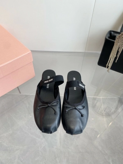 2025 Women Miu Miu Black Leather Ballet Flat Elastic Band
