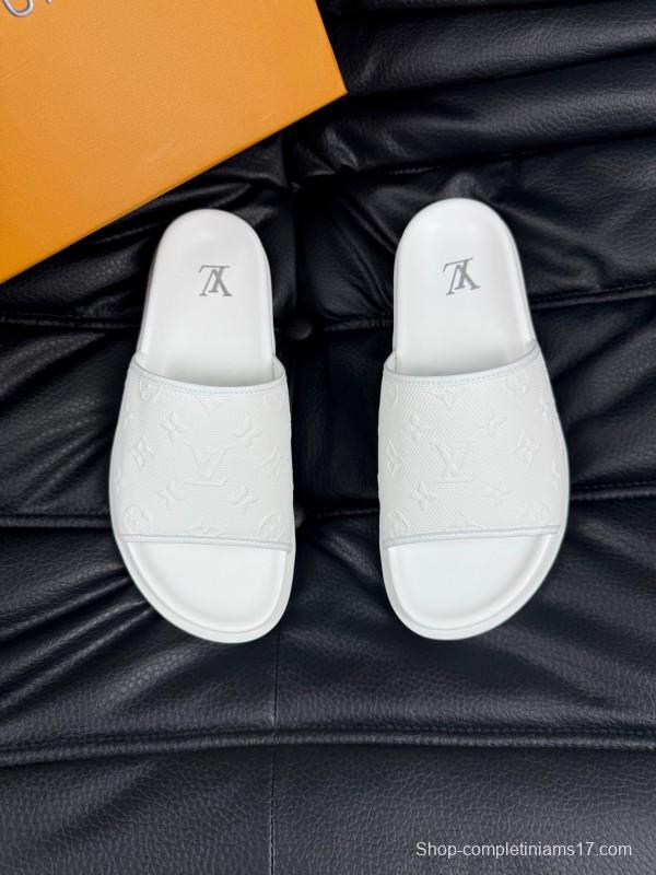 2025 Unisex Louis Vuitton White Leather Slippers AS00170