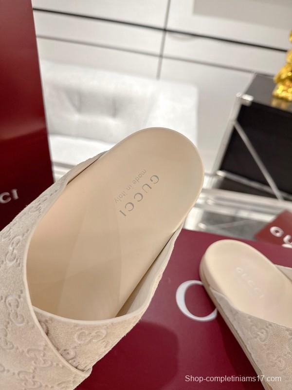 2025 Unisex Gucci Beige Suede Slippers Double G Embossed AS00240