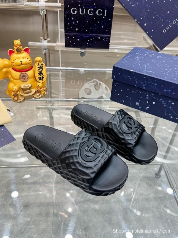 2025 Men Gucci Black Rubber Slippers Interlocking G KFY00170
