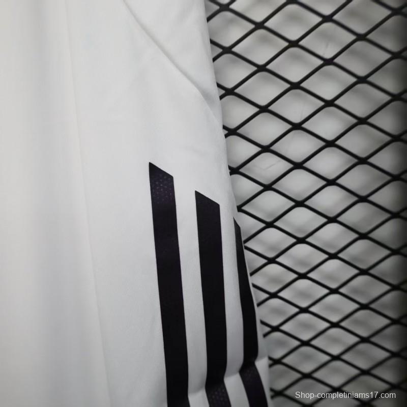 Player Version 25/26 Manchester United Home Shorts