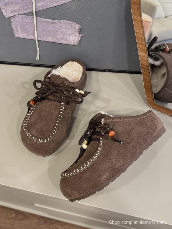 UGG 2025 Spring/Summer Collection Plush Wool Slippers with Vintage Buckle - KFY00240