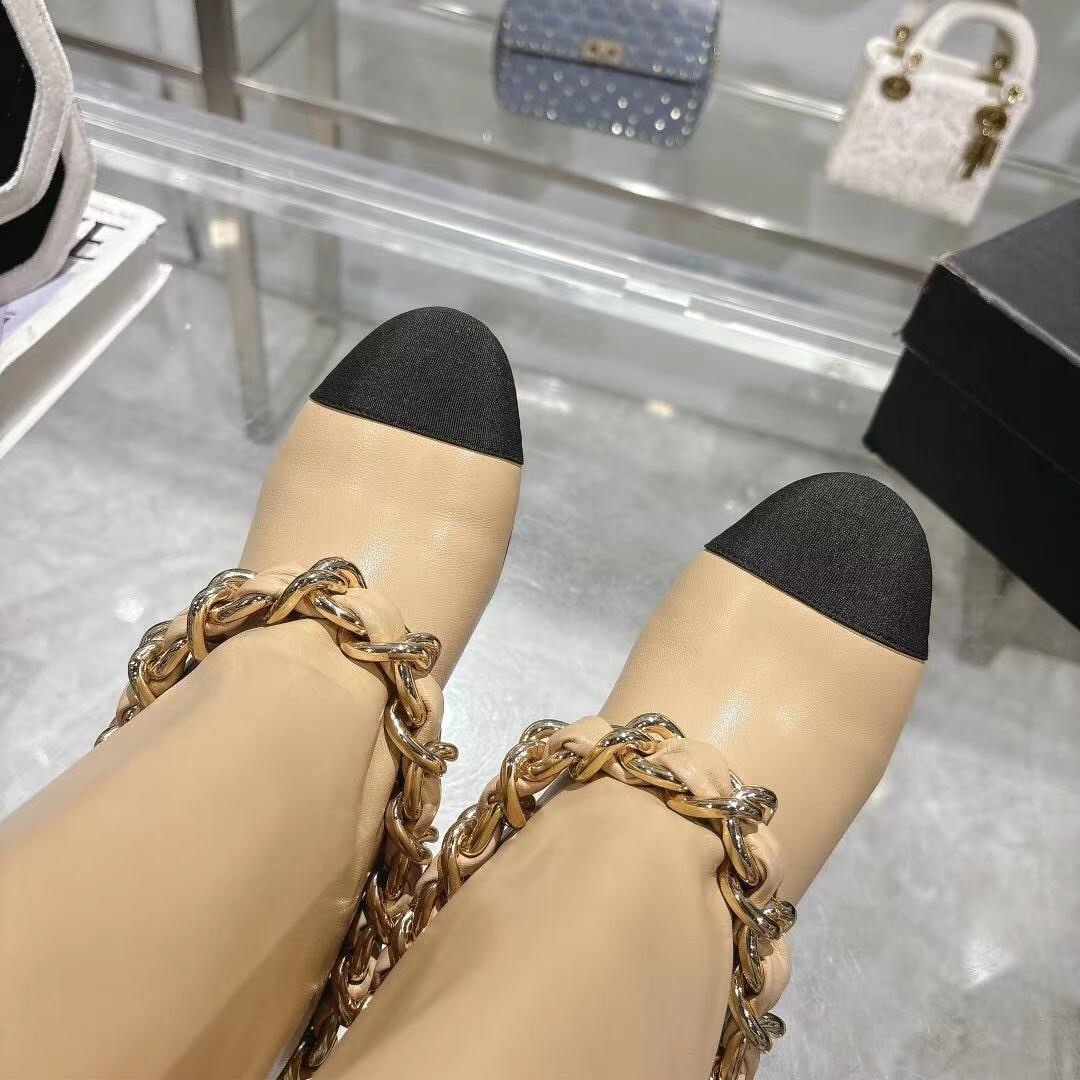 Chanel 2025/SS Autumn/Winter Runway Turned-Cuff Large Chain Block Heel Boots - LY00510