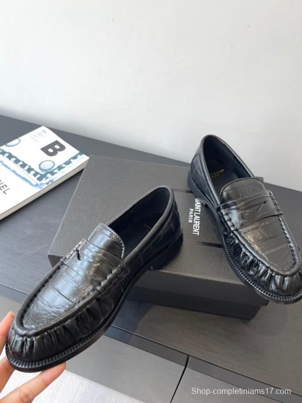 Saint Laurent Classic Loafer Flats - KFY00350