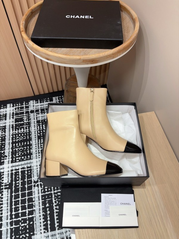 Chanel 2025/SS Quilted Patent Leather Block Heel Elastic Ankle Boots - LY00350