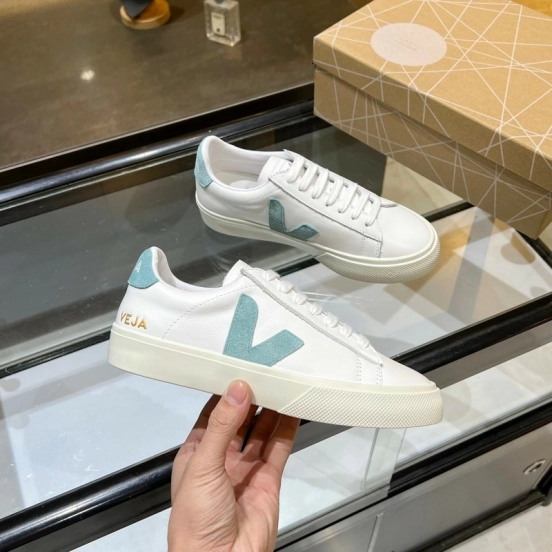 VEJA Classic White Sneakers V Logo Lace-Up Retro Flat Platform Casual Sports Shoes - LY00220