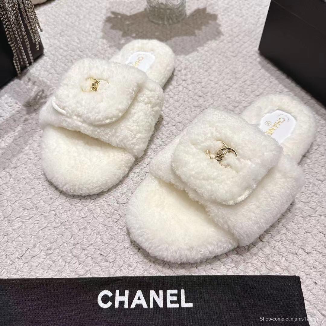 Chanel 2025/SS Lock Buckle Butterfly Slippers - LY00250