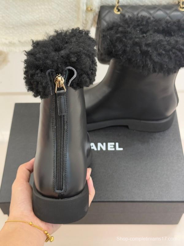 Chanel 25K Series Two-Tone CC Fur Snow Boots - KFY00300