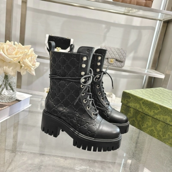 Gucci GG Lace-Up Ankle Boots in Calfskin - LY00380