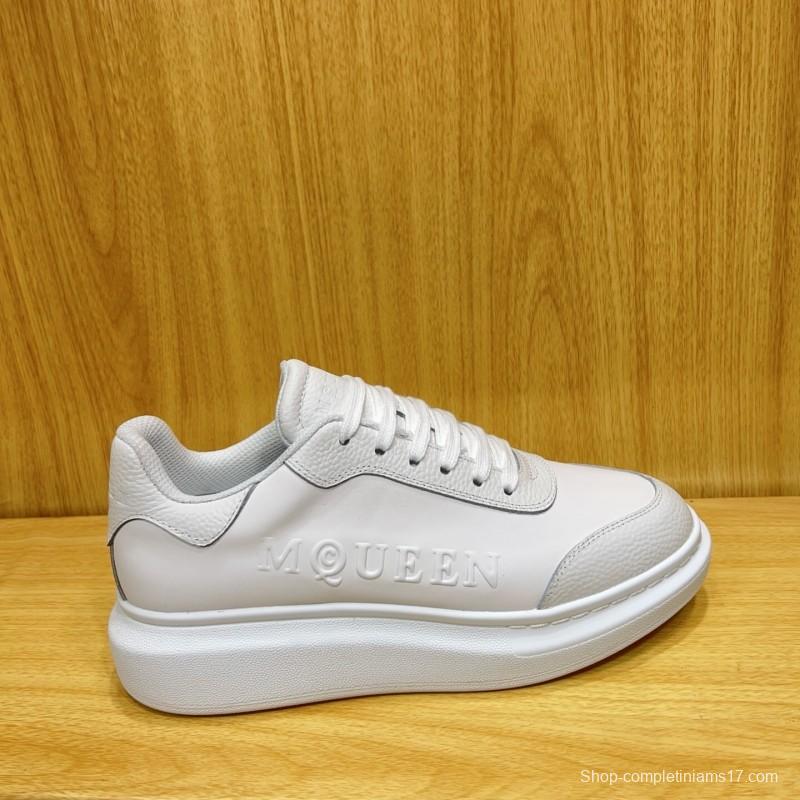 Alexander McQueen Spring 2025 Collection Platform Sneakers with Thick Sole Design - AS00320