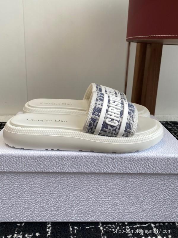 Dior Spring Summer 2025 Latest Ultra-Light Foam Sole Beach Sandals - KFY00260