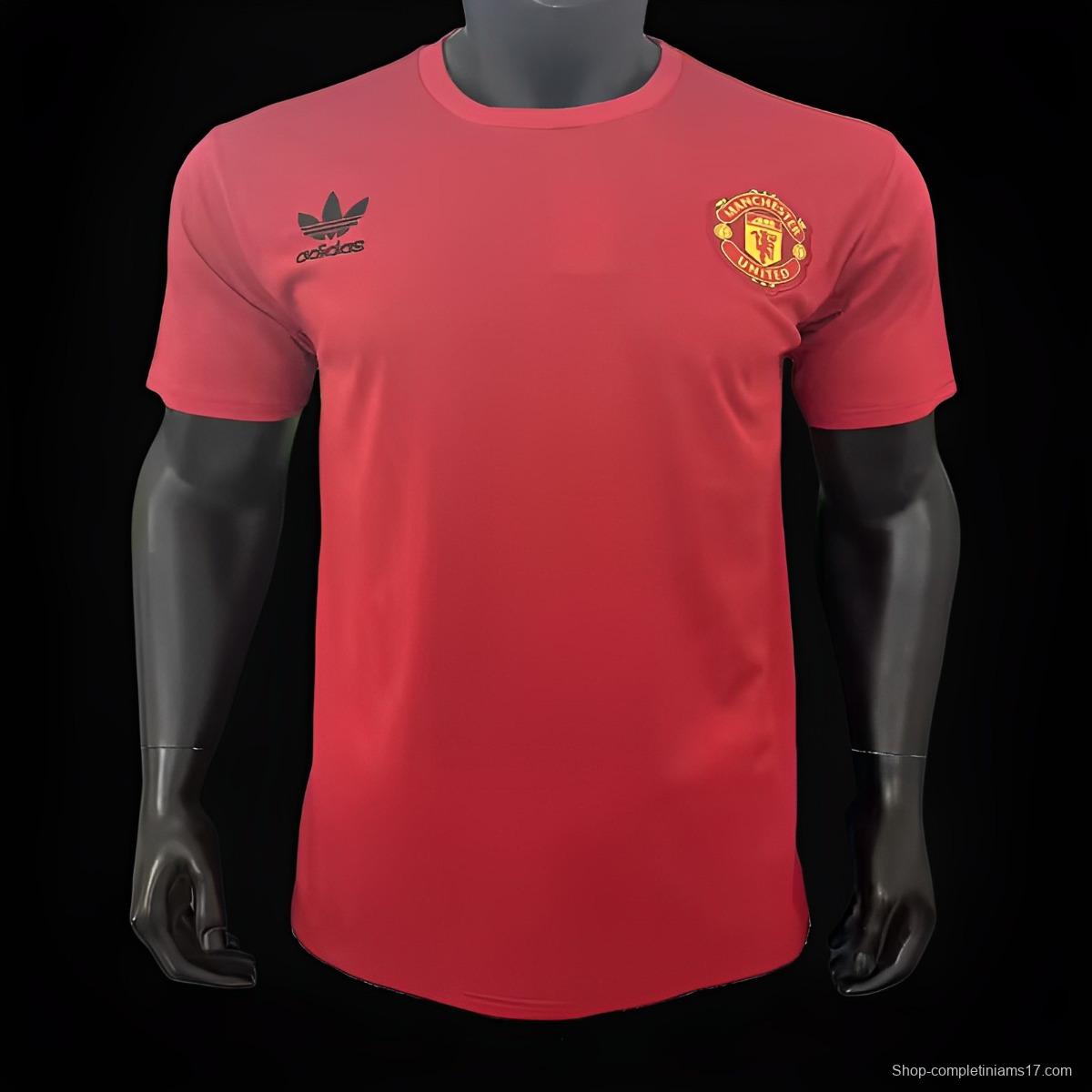 23/24 Manchester United Essentials Trefoil T-Shirt